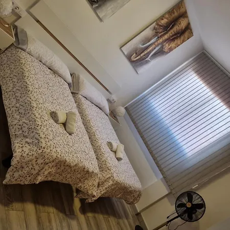 10 Apartament
