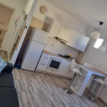 10 Apartament *